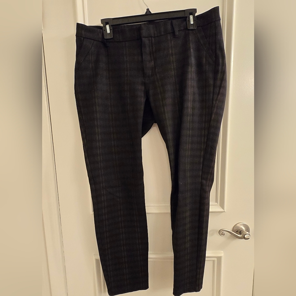 Kut from the Kloth Black Plaid Skinny Pants